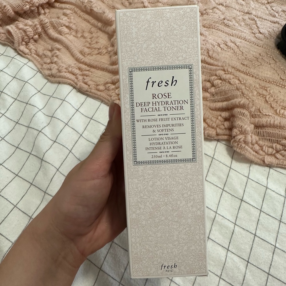 NEW Fresh Rose Deep Hydration Facial Toner